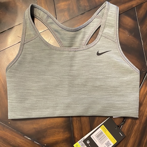 NIKE Dri-FIT Swoosh Non-Padded Sports Bra - SM/MED - Picture 14 of 14